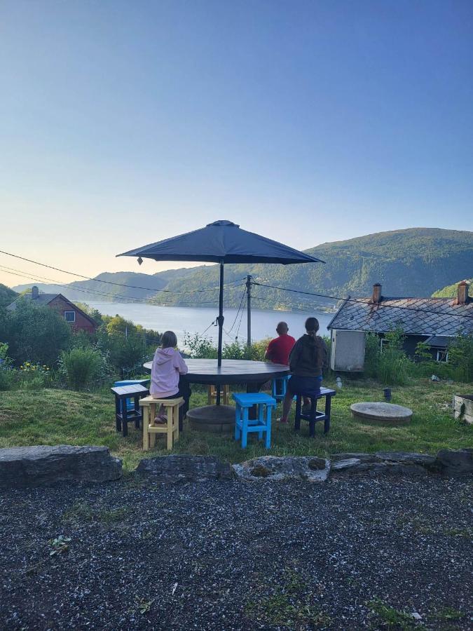 Bo Landlig, Sentralt Utenfor Campingplads Bergen